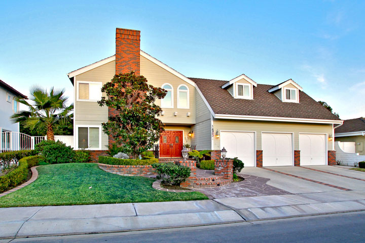 San Clemente Cape Cod Style Homes | San Clemente Real Estate