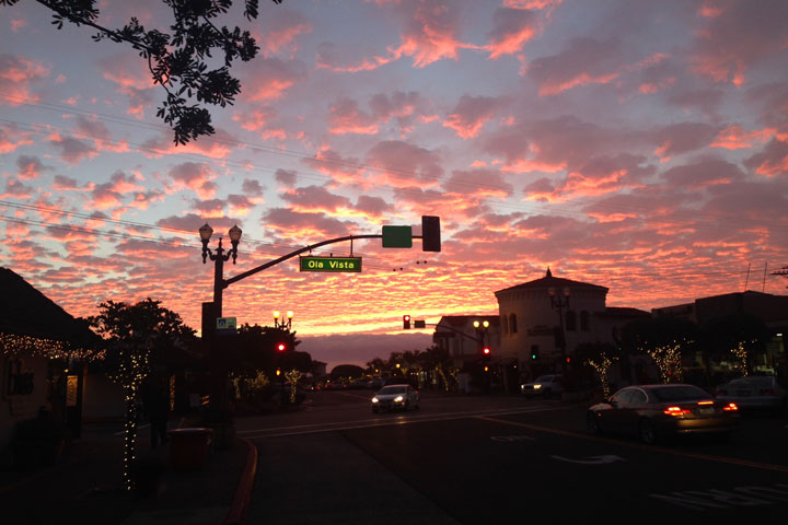eauitful Sunset in the Downtown Area in San Clemente, California