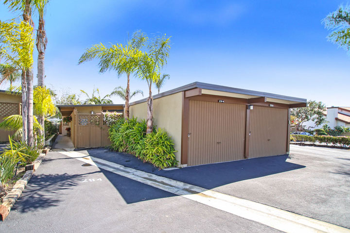 San Clemente Home in the Vista Pacific Del Gado Community