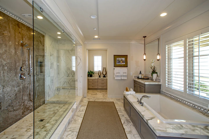 Sapphire Sea Summit Master Bathroom